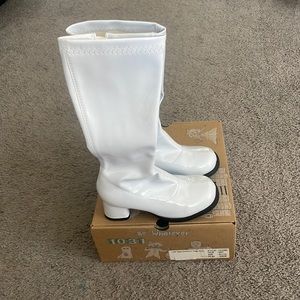 Girls White Gogo Boots